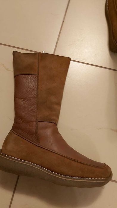 Buty zimowe damskie skórzane r. 39 Gino Rossi na suwak.