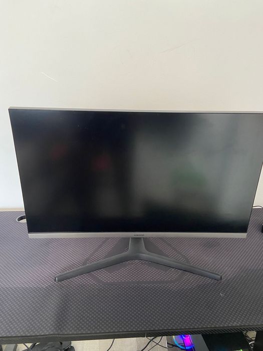 Vendo 2 monitores muito bons