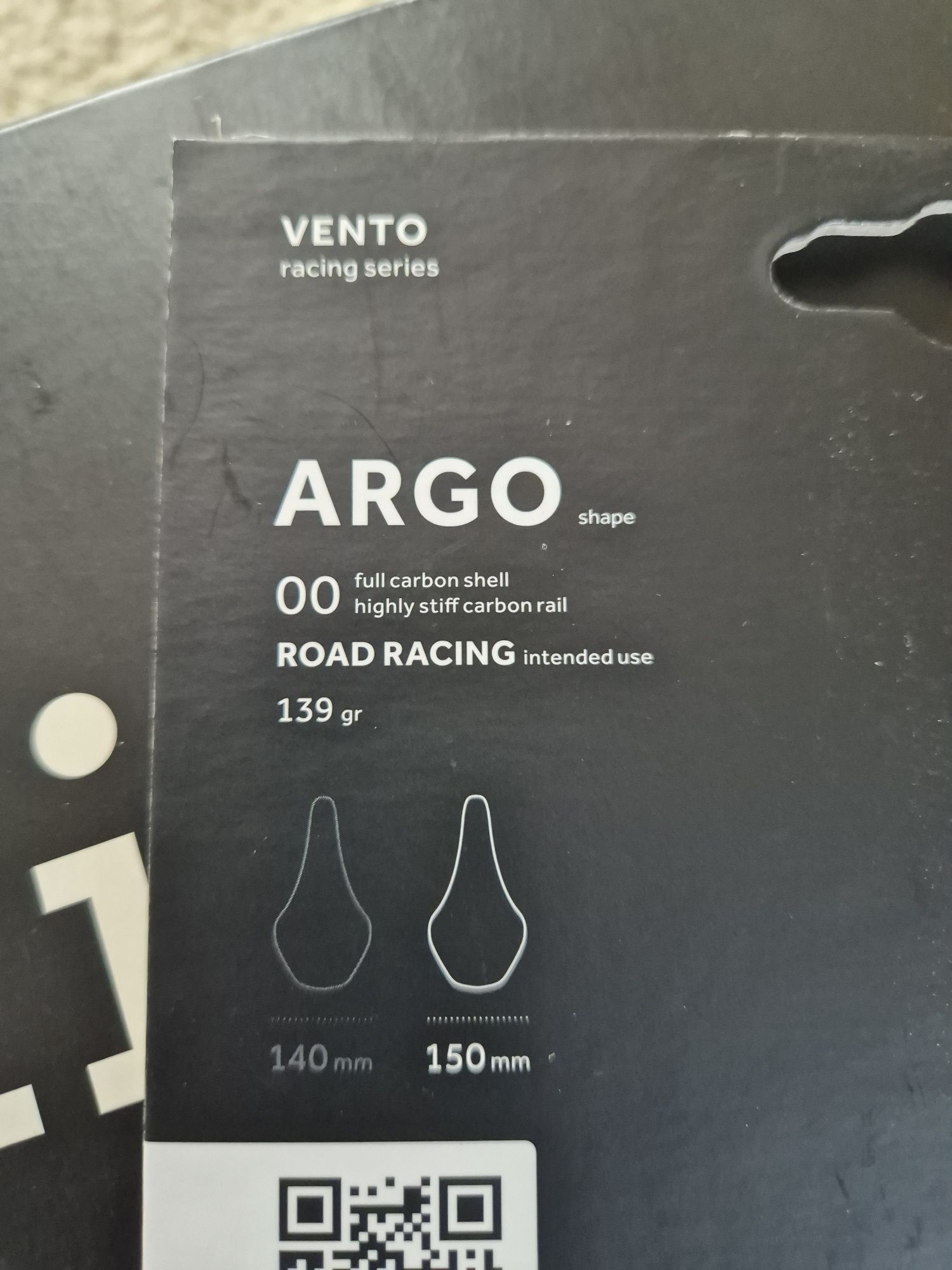 Siodło Fizik Vento Argo R00 wyścigowe 155 mm 139 g Karbon