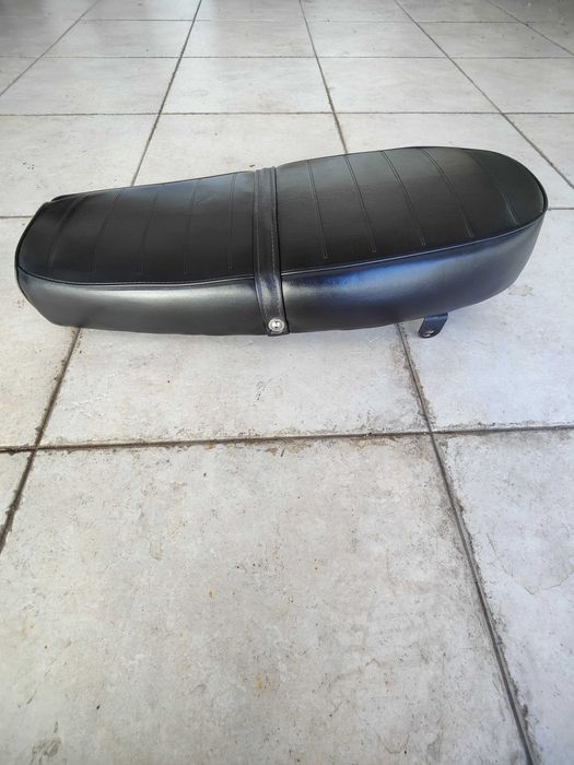 Banco em Cabedal de Mota (mash 125)