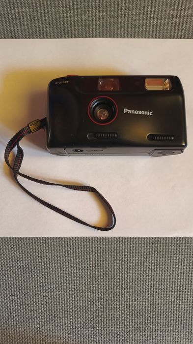 Aparat Panasonic C-325EF.