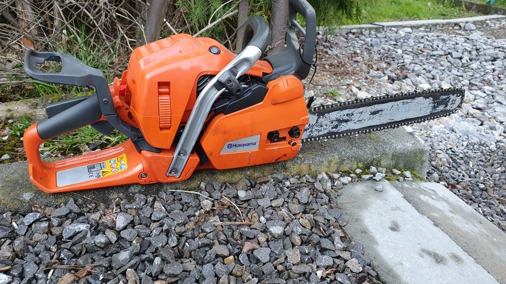 Piła spalinowa profesjonalna - Husqvarna 545 - do ciecia drzewa