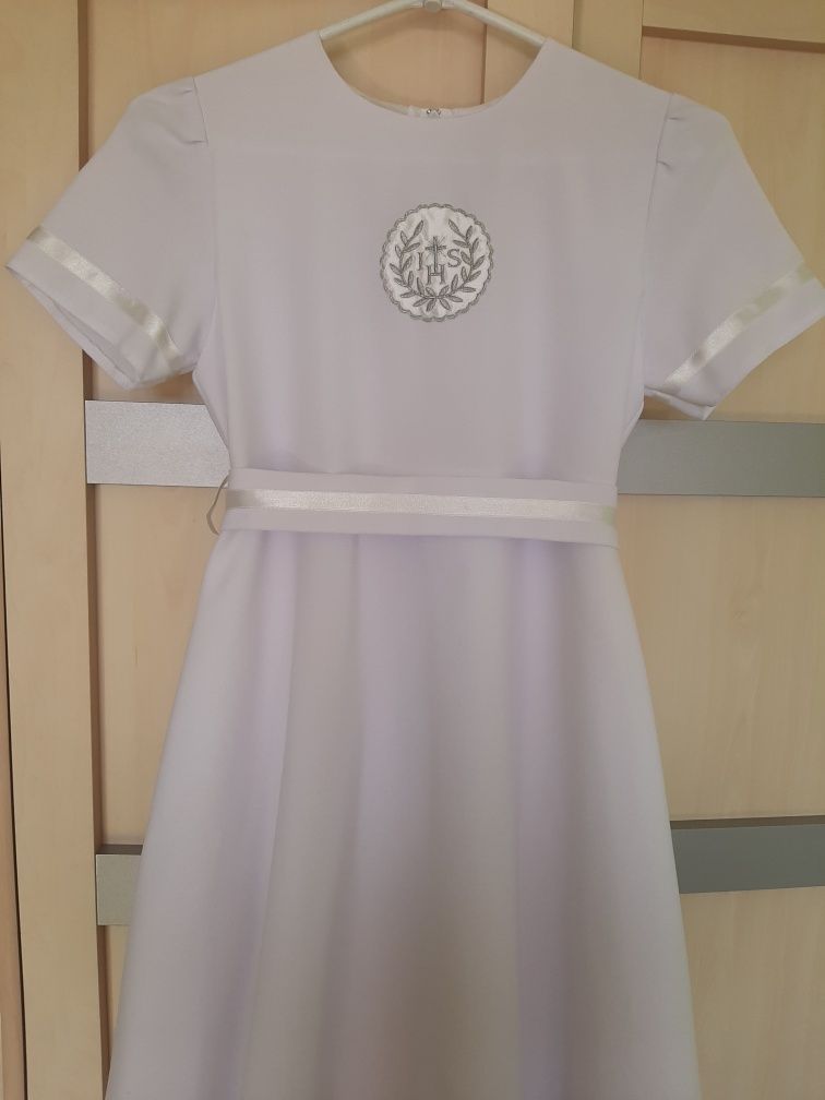 Sukienka komunijna r. 134-140,  dł. 113 cm + gratis wianek i torebka