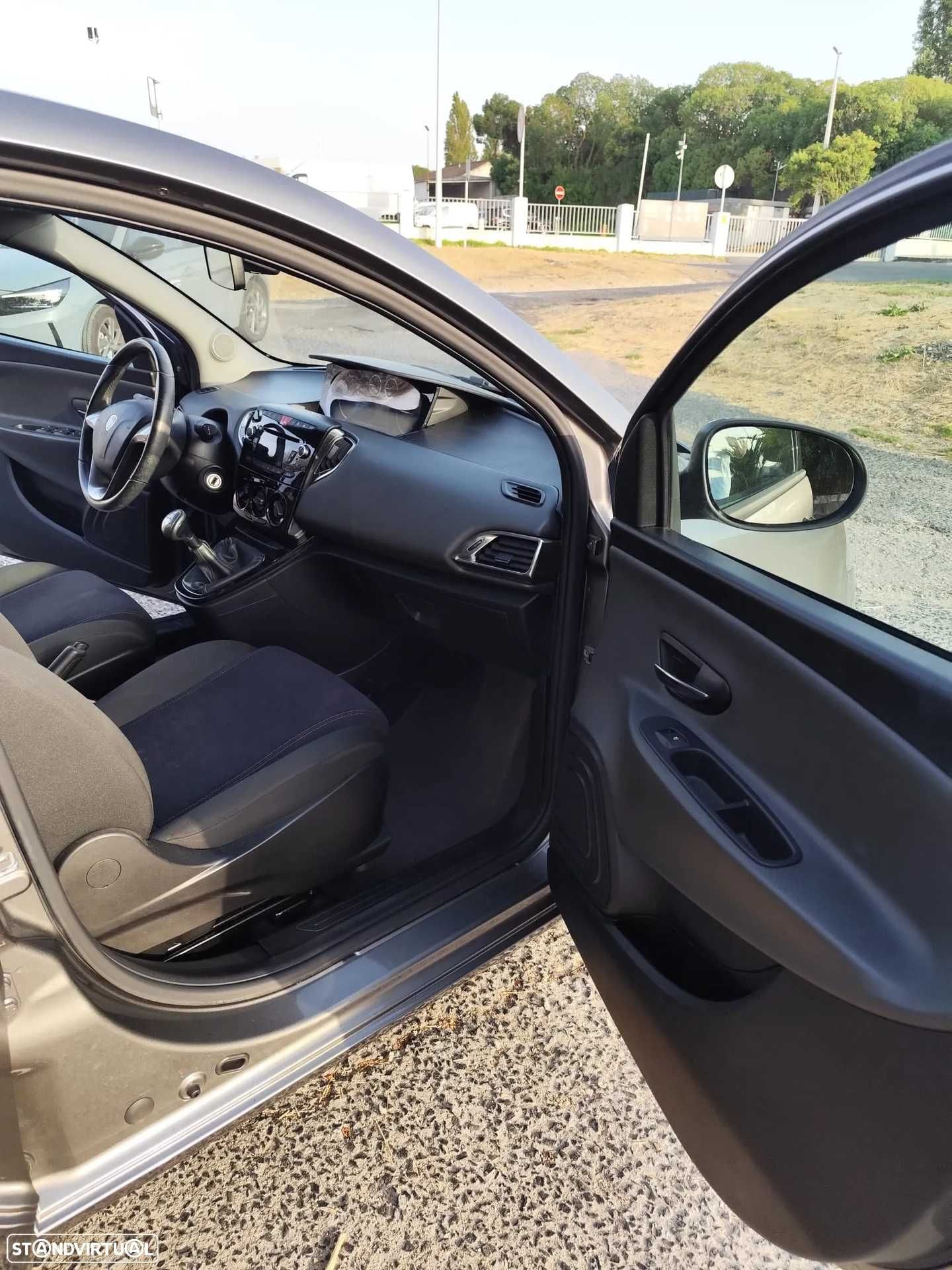 Lancia Ypsilon 1.3 M-jet S&S Gold