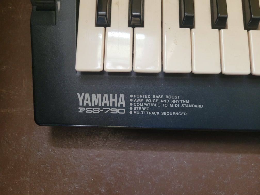 Yamaha PSS 790 Keyboard