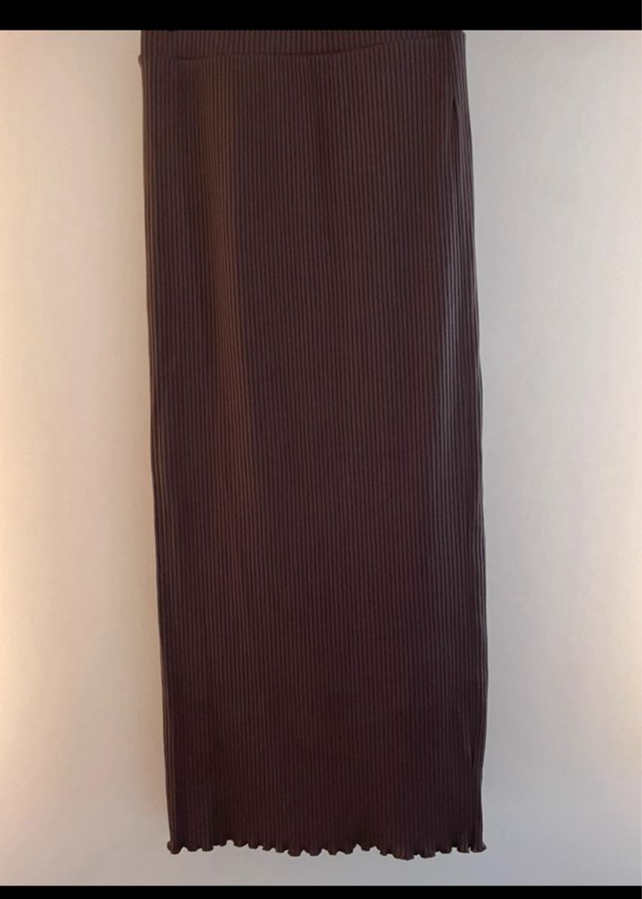 spódnica midi/maxi brązowa prążkowana reserved