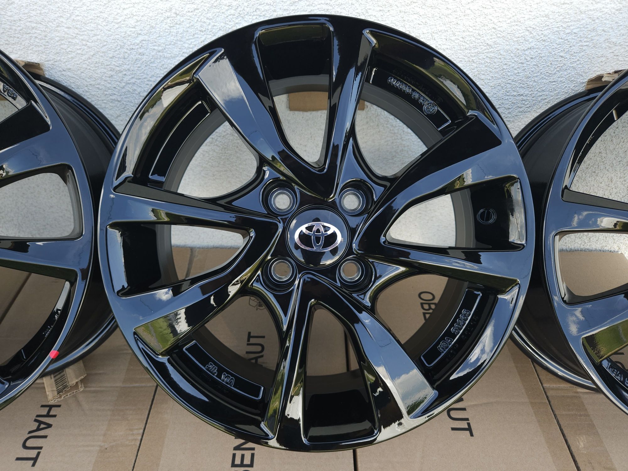 Toyota AYGO 15 " Nowe 4x100 Felgi Czarne Alufelgi