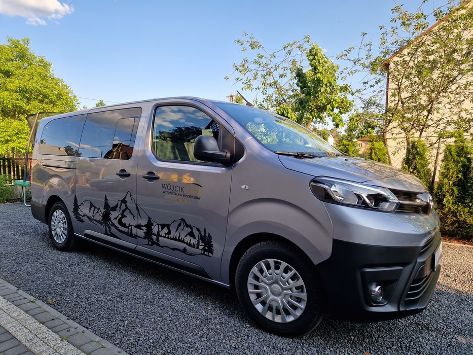 Wypożyczalnia wynajem samochodów bus- 8/9 osobowe, VIP