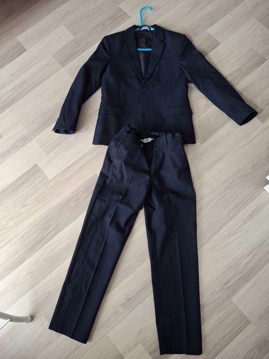 Garnitur chlopiecy 140 HM