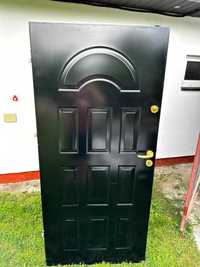Drzwi wejściowe zewnętrzne czarne metalowe 90 prawe