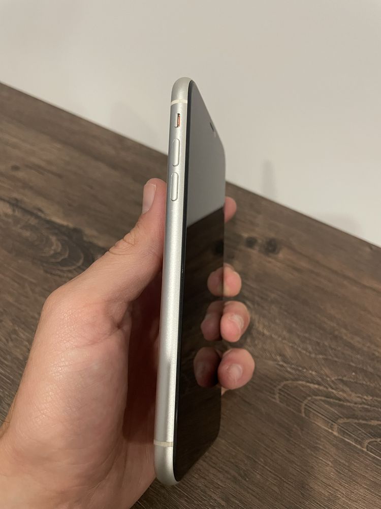 Iphone 11 128Gb bat 100%