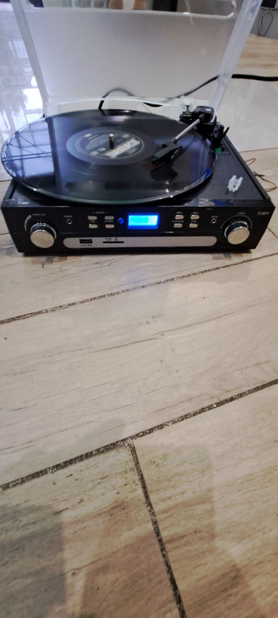 Nowoczesny gramofon płyty winelowe