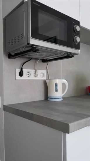 Кронштейн кріплення для мікрохвильовки Brateck MB-6 B чорного кольору