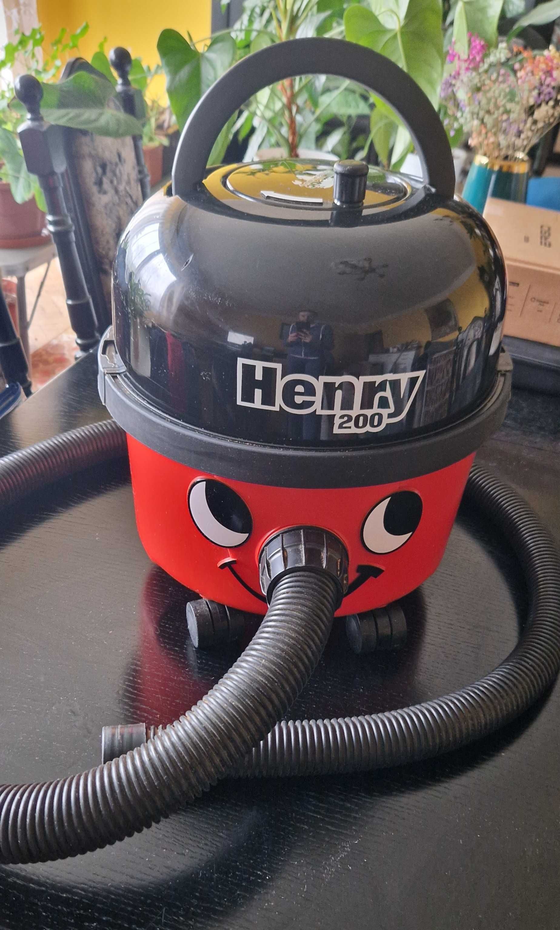 Odkurzacz Numatic HENRY HVR 200-11