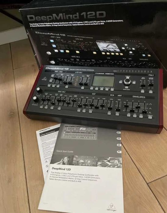 Analogowy syntezator polifoniczny DeepMind 12