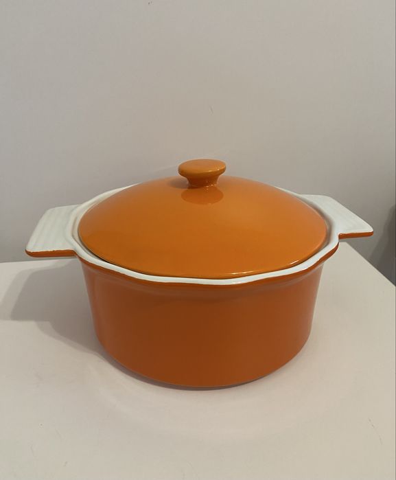 Порцелянова каструля