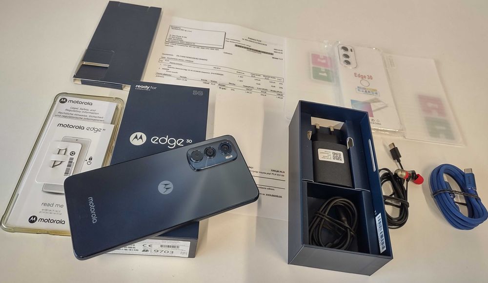 Motorola Edge 30 5G Meteor Grey 8/256 | Gwar 4 m. 144Hz | Bateria 97%