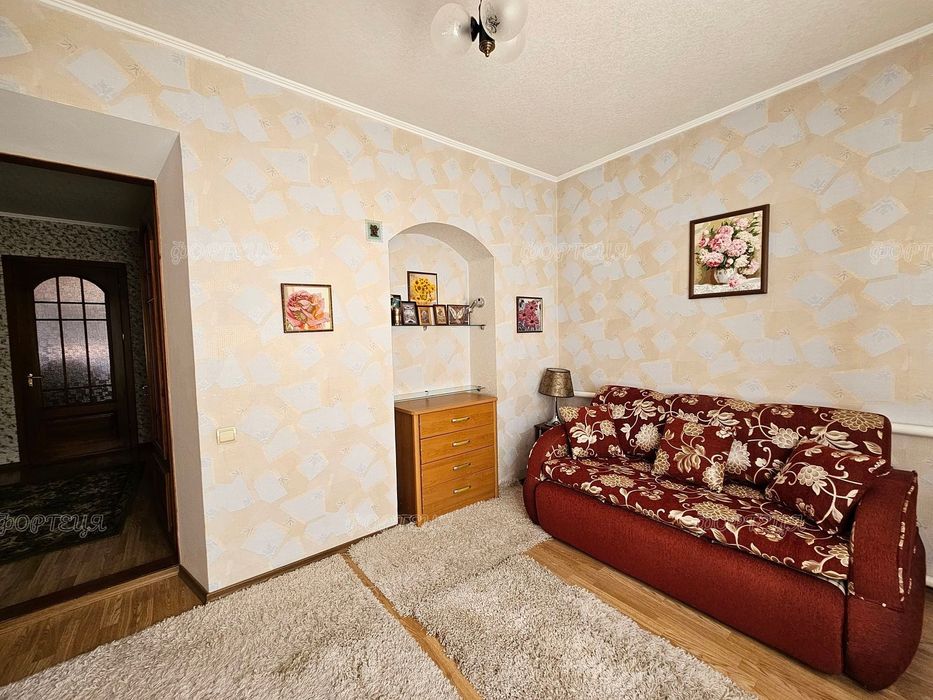 Продаж житлового будинку у Підгородному, поруч  школа