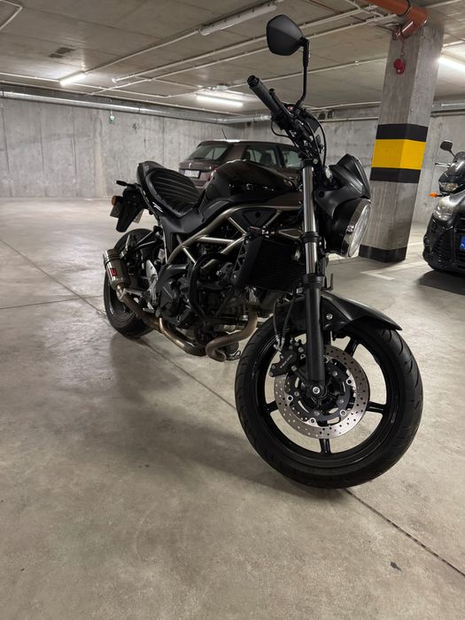 Suzuki SV650 rok 2022 czarny JAK NOWY, kat. A