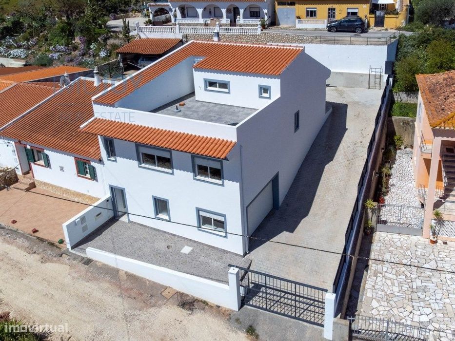 Moradia T3 Nova e Única em Silves