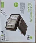 Wszechstronna lampa solarna LED