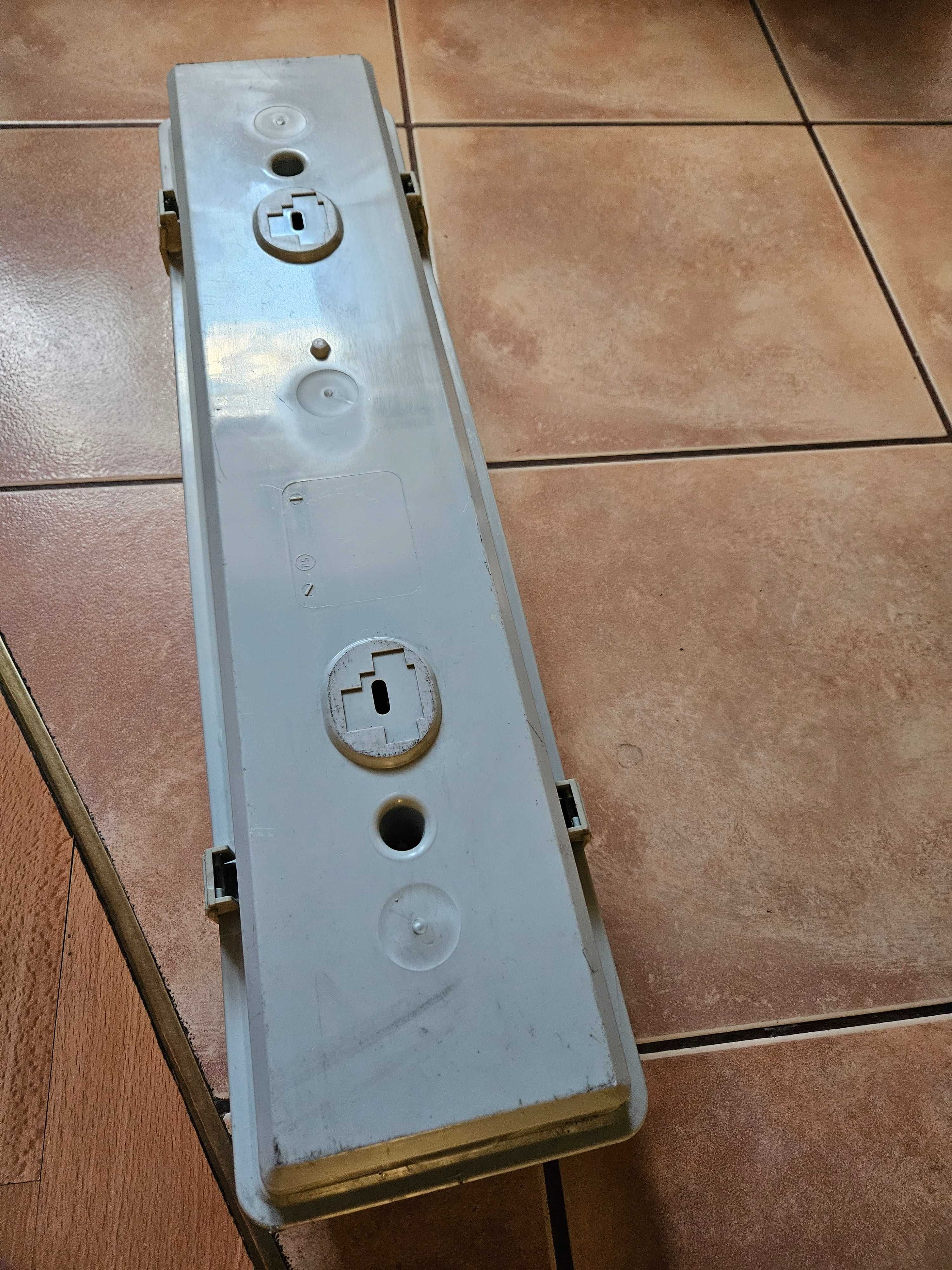 Stara lampa oświetleniowa, oprawa hermetyczna Polamp