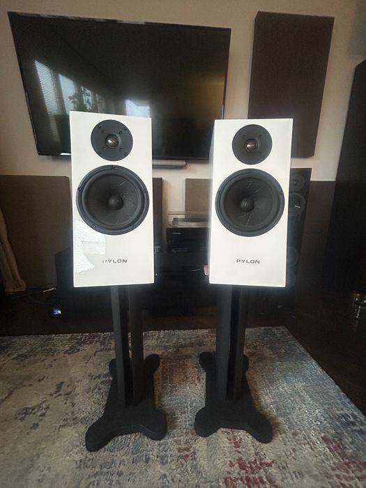 Pylon Jasper 18 + standy, gwarancja