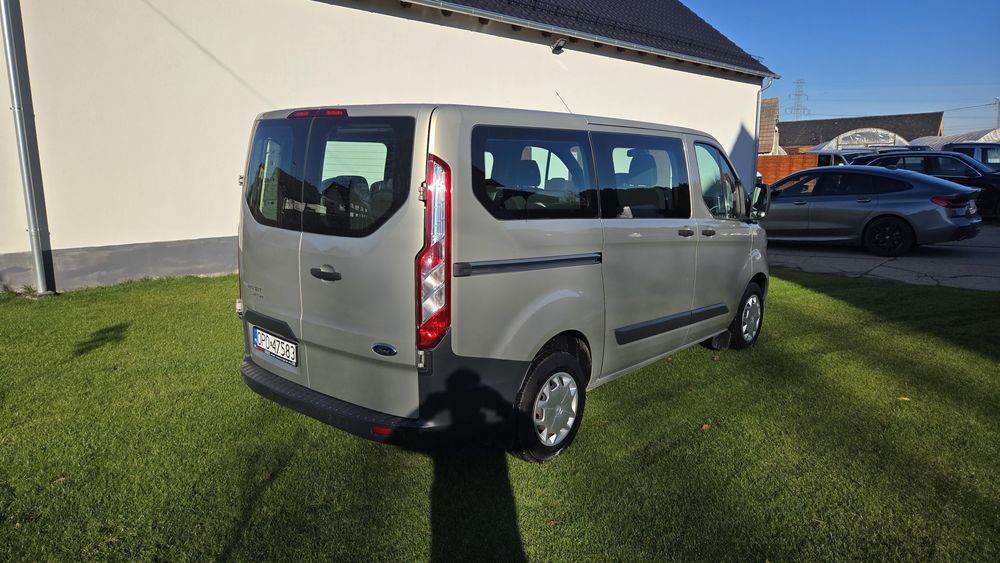 9 osobowy '17 fakt vat leasing kredyt