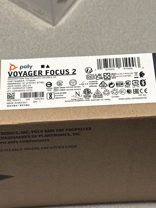 Headsets Poly Voyager Focus 2 Bluetooth - novos