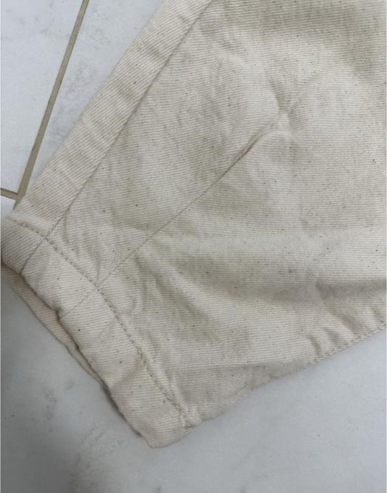 Стильные молочные джинсы мом с защипами Denim co