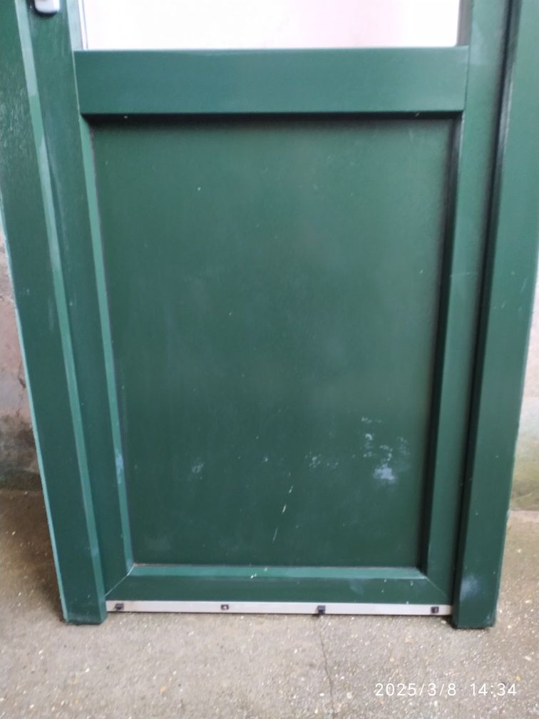 Porta em PVC com vidro duplo