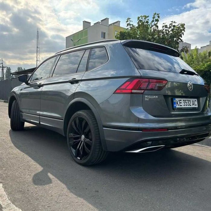 2020 Volkswagen Tiguan R-Line