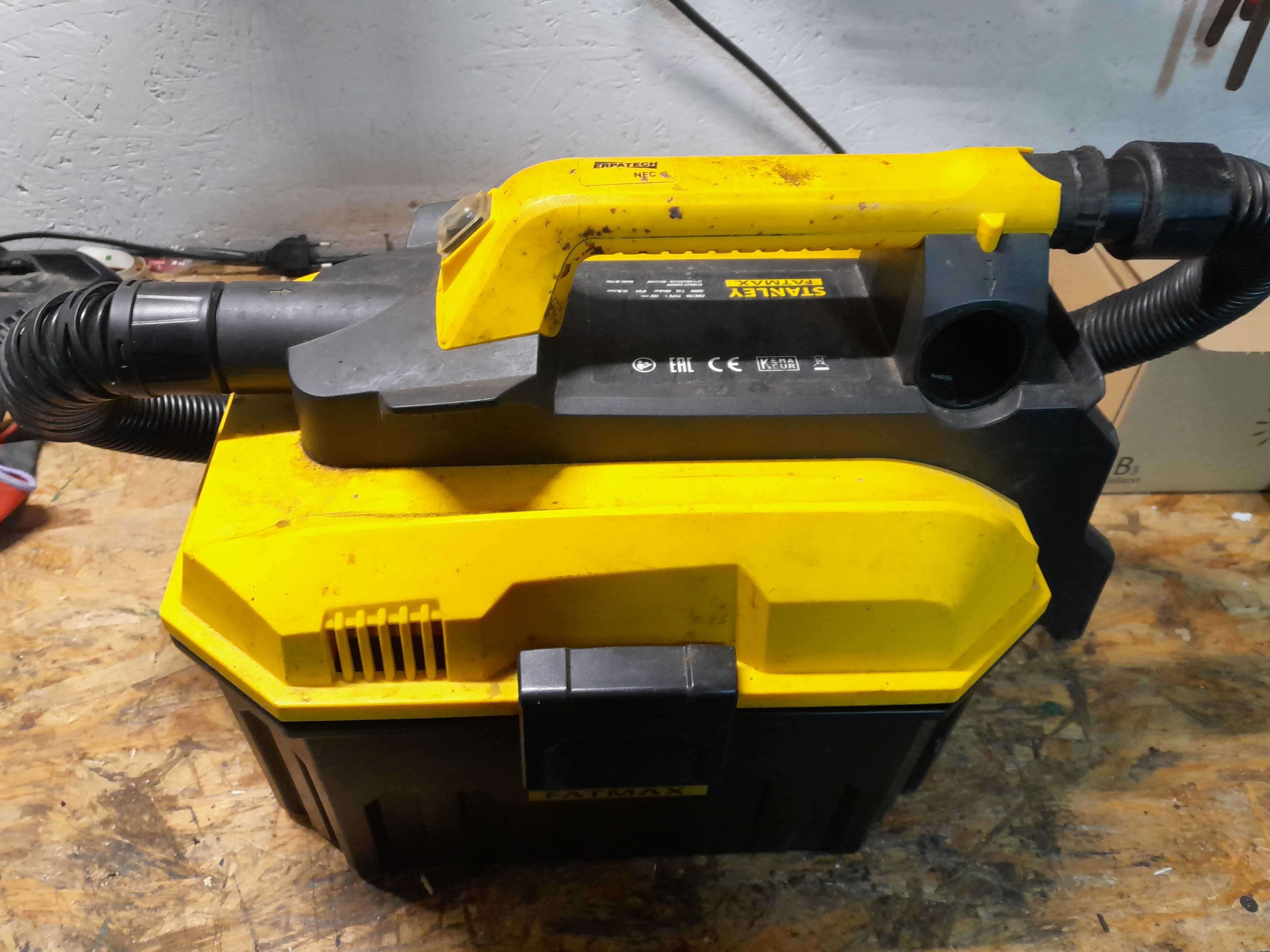STANLEY Fatmax 18v szlifierka, wyrzynarka, odkurzacz, ładowarka, 2,4ah