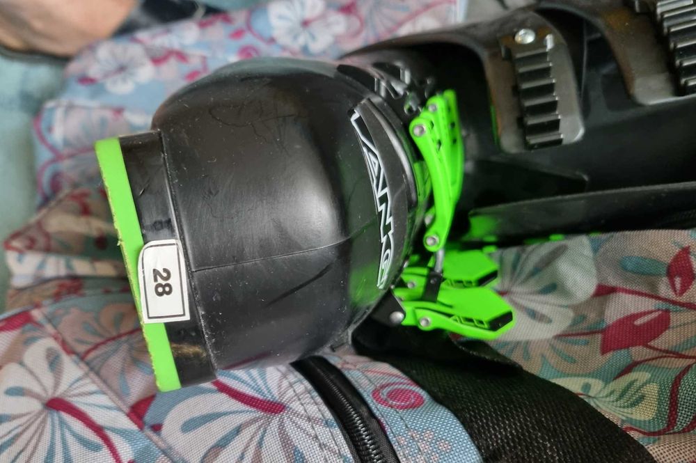 Buty narciarskie LANGE  Nowe !! Kask UVEX , Narty, Spodnie, Kurtka ,M,