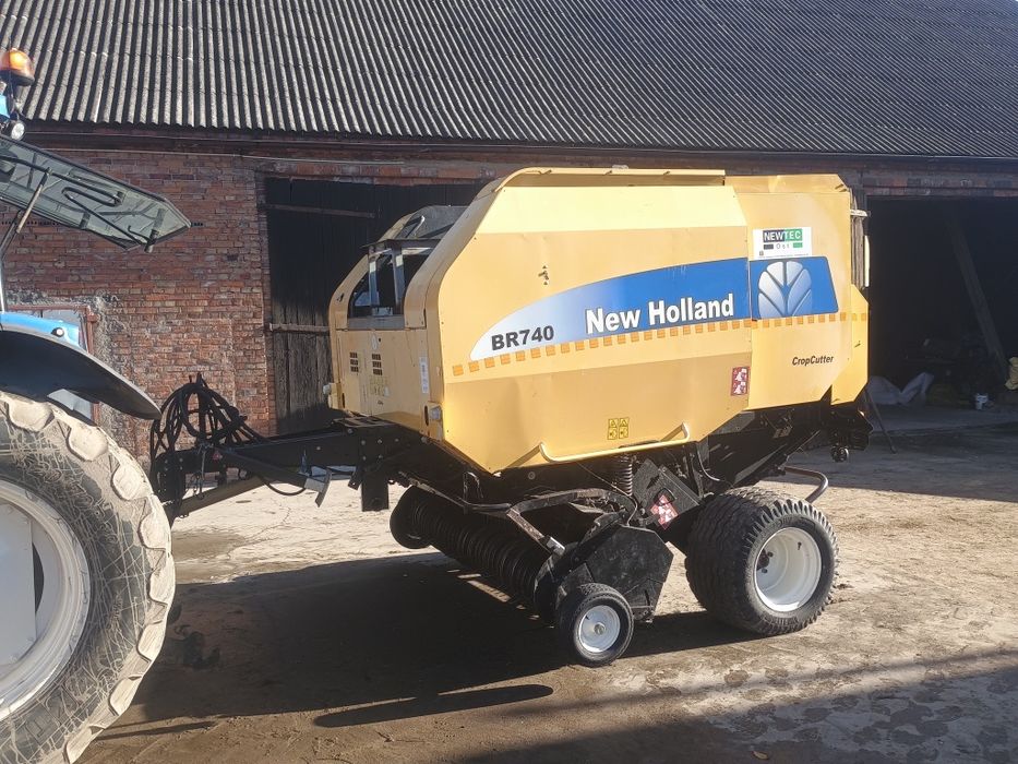 Sprzedam balotnice New Holland br740