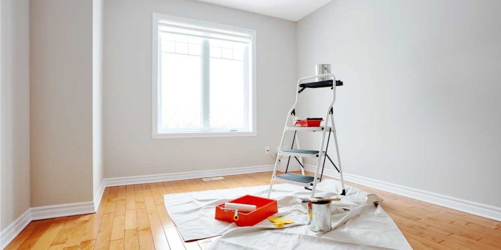 Pinturas e aplicação de papel parede