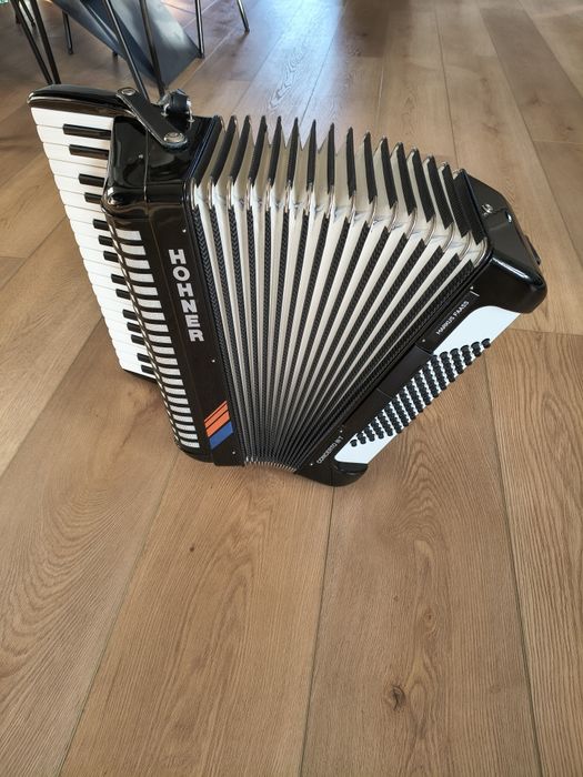 Akordeon Hohner CONCERTO III T 72 basy 3, stan,jak NÓWKA!