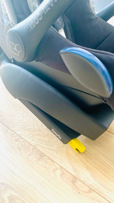 Maxi-Cosi EASYFIX BASE + CABRIOFIX Cadeira de carro + Protecção chuva