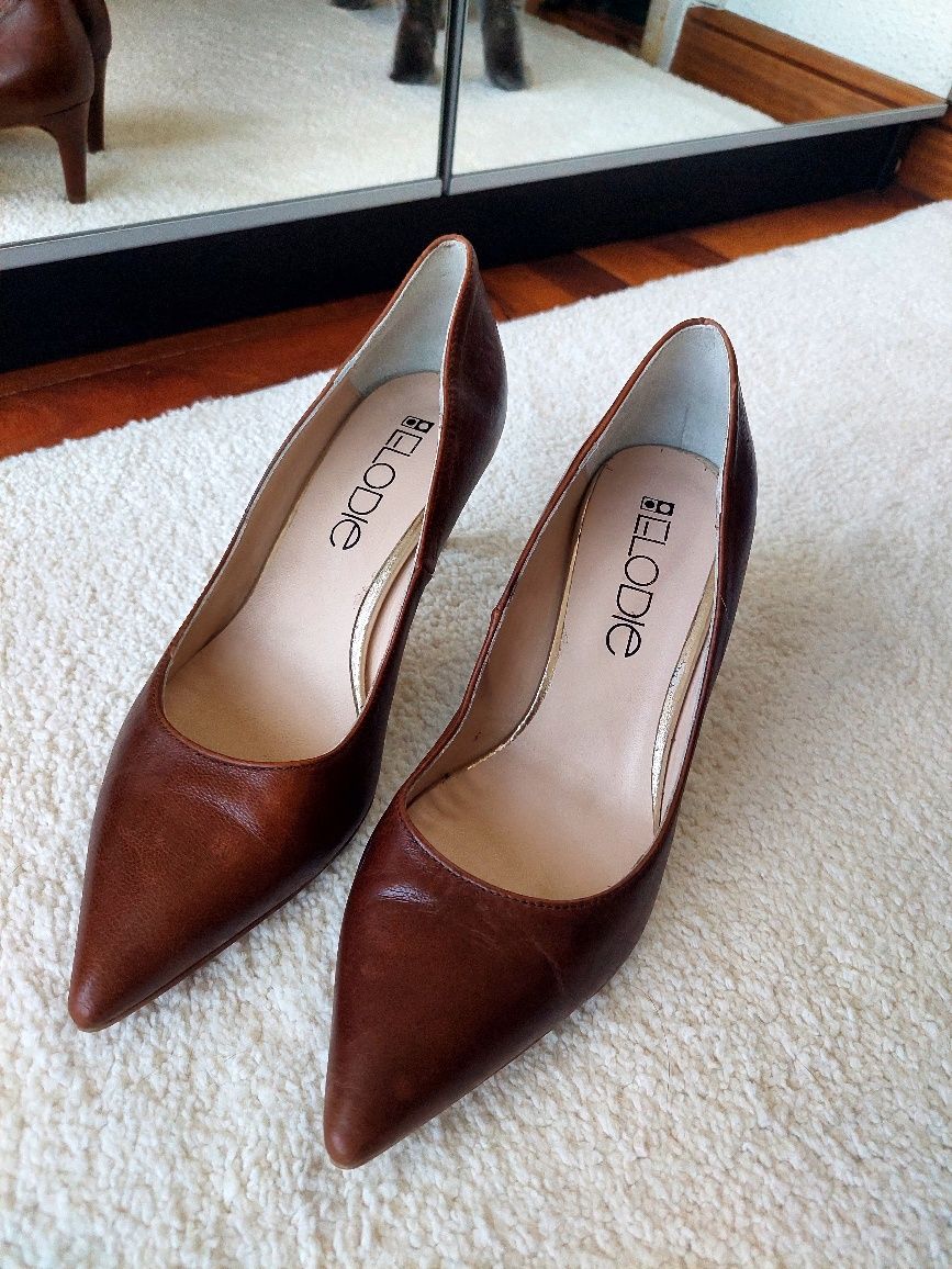 Sapatos clássicos Elodie novos