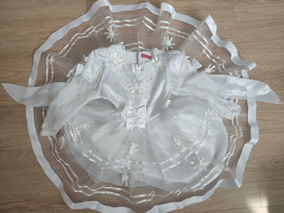 святкова біла сукня платье на 2-3 роки НОВЕ