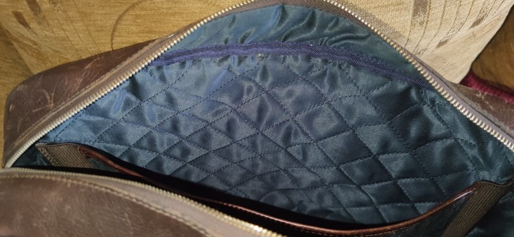 Продам шкіряну фірмову сумку