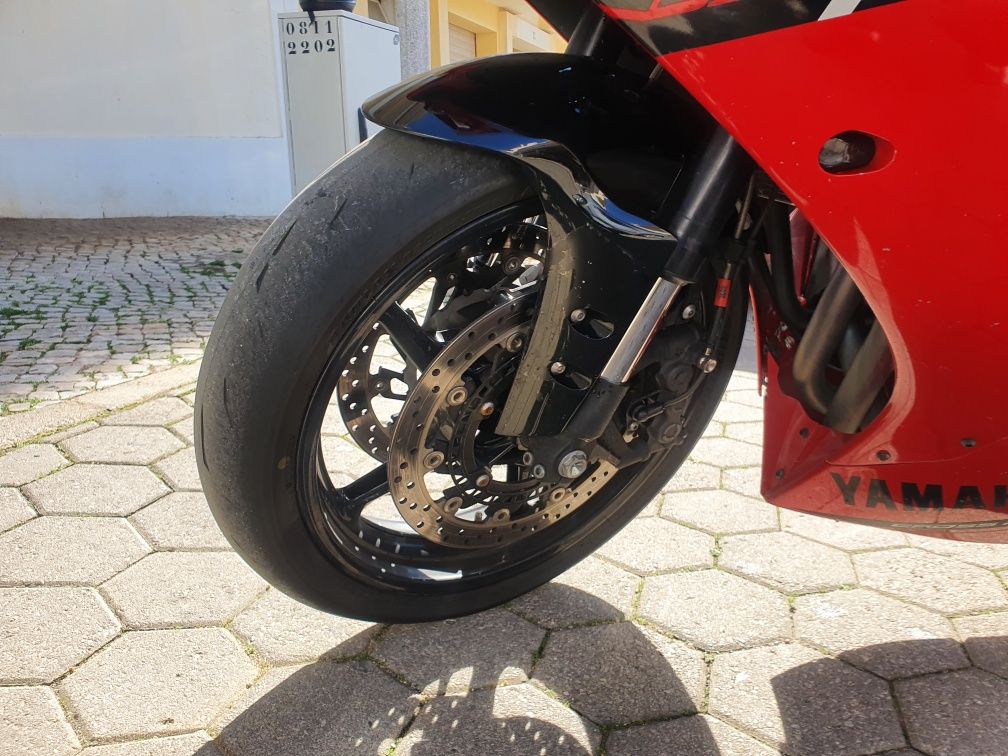 Yamaha R1 2014. 12000€