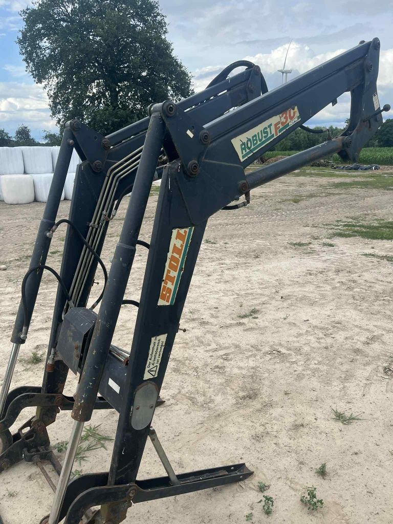 Sprzedam ładowacz czołowy Stoll Robust F30