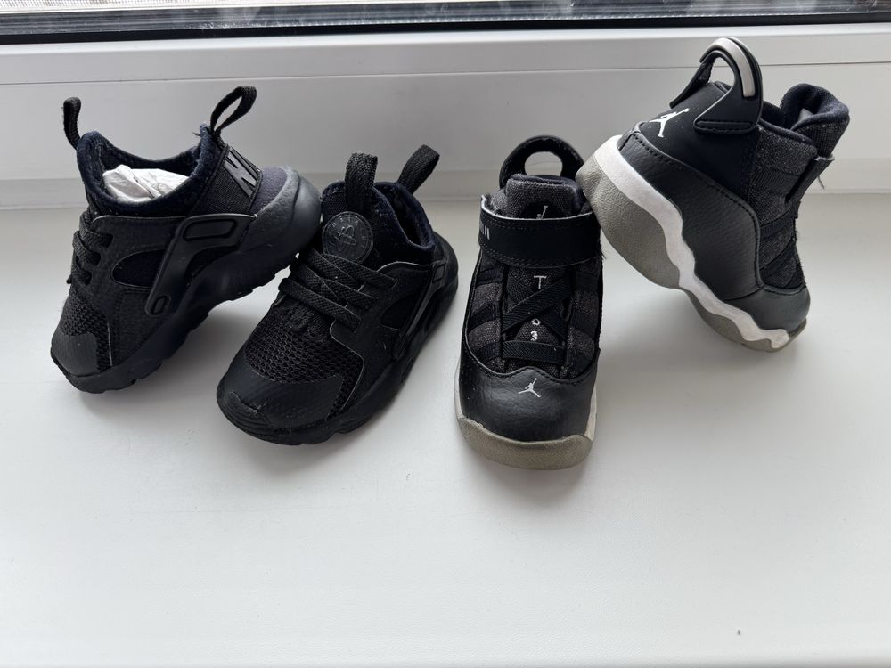 Кросівки дитчі Jordan Nike оригінал ціна за дві пари
