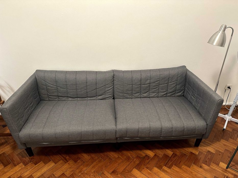Sofá 3 lugares cinzento, em perfeito estado!