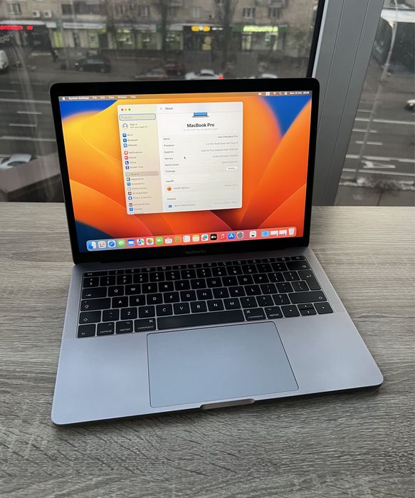 MacBook Pro 13 Retina 2017 | i5 2.3/3.6 GHz | 8gb Ram | 256 SSD