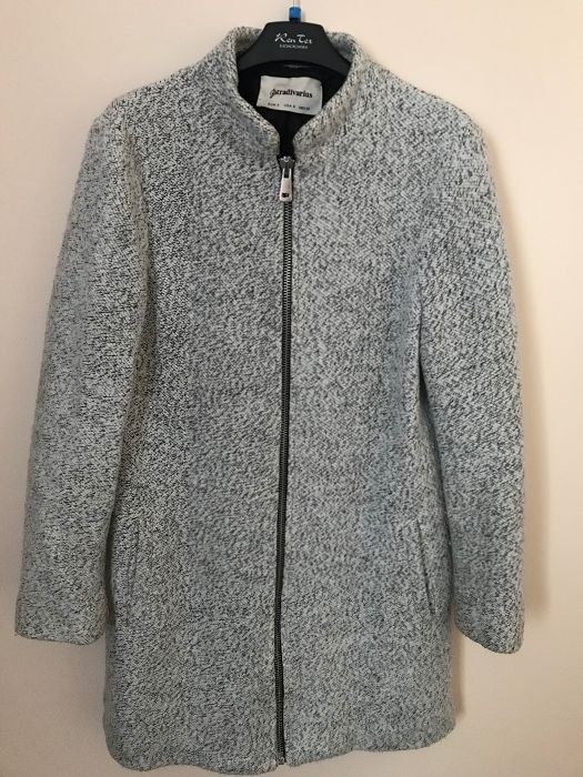 Popielaty płaszczyk stradivarius