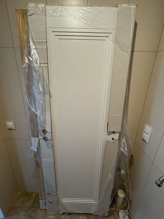 Drzwi wewnetrzne z podcieciem 70 cm prawe z oscieznica
