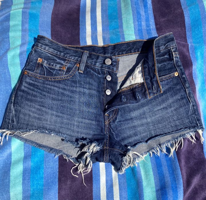 Calção Senhora Levis como novo W26