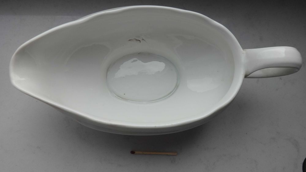 Stara polska sygnowana sosjerka.